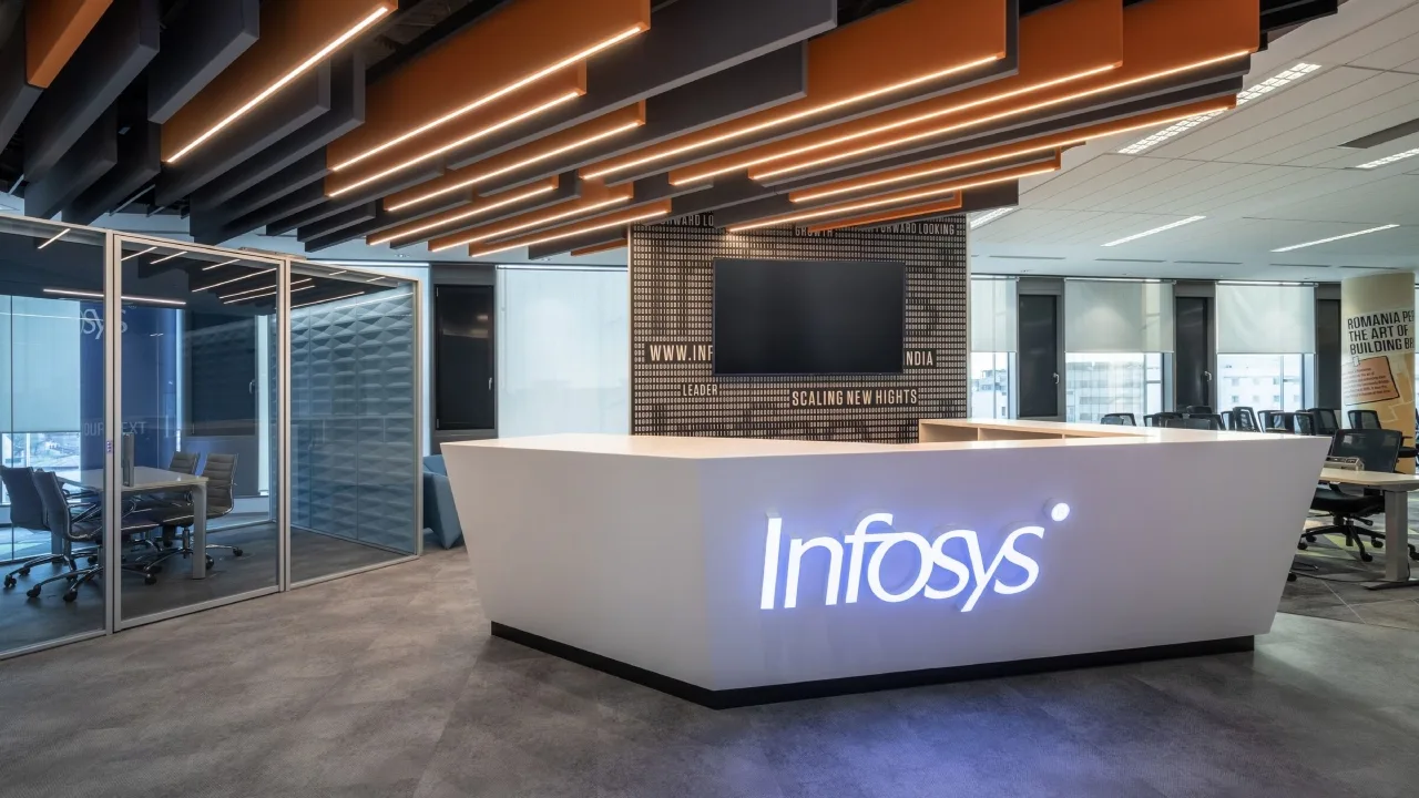 Infosys Hikes Variable Pay to 80% for Q1 FY24 Employees
